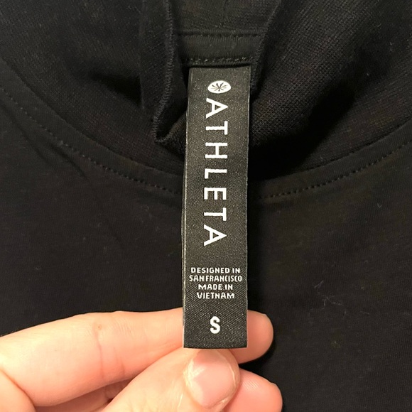 🍭 3/$30 Athleta black sleeveless minimal chic mock turtleneck - Picture 11 of 15